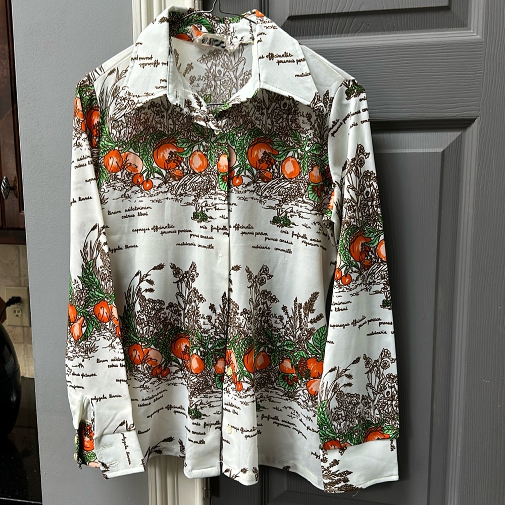 Vintage 70’s printed button up shirt by Trissi
